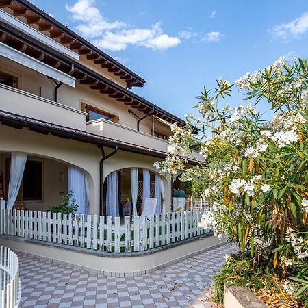 Апартаменты Kastel'S House Роэ Экстерьер фото